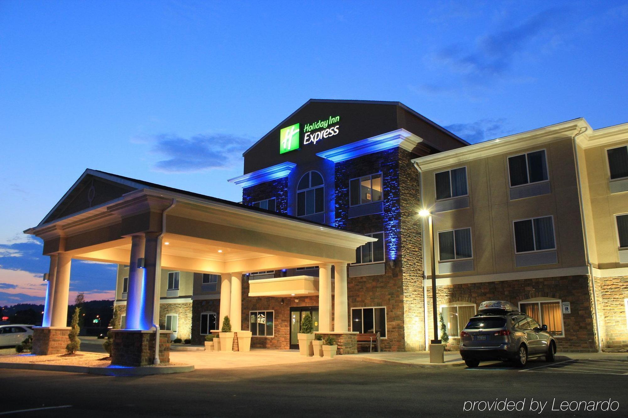 Holiday Inn Express & Suites Butler By Ihg Exterior foto